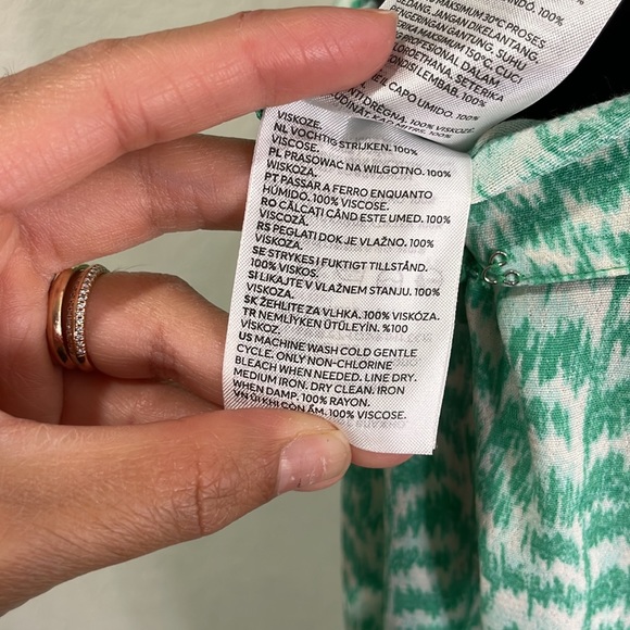 H&M viscose skirt open slit green mint and white - Picture 7 of 8